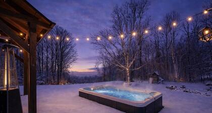 Log Cabin w/Hot Tub minutes to Lake George Marina