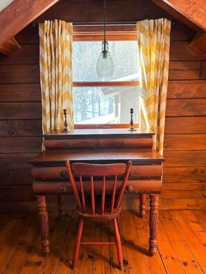 Unclassified image, 5 of 36, button - Log Cabin w/Hot Tub minutes to Lake George Marina (Clemons)