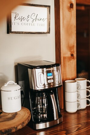 Unclassified image, 4 of 36, button - Log Cabin w/Hot Tub minutes to Lake George Marina (Clemons)