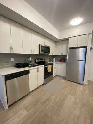 Fridge, microwave, oven, stovetop - Brand New 2 Bedroom Condo in Markham! (Markham)