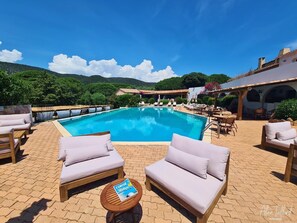 Outdoor pool - Hotel Palombaggia (Porto-Vecchio)