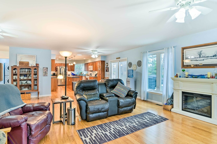 Waterfront Gladwin Home W/ Deck + Fire Pit! - Beaverton, MI