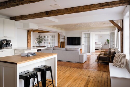 The Kelly | 4 Bedrooms | Hot Tub