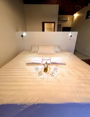 Premium bedding, pillowtop beds, minibar, in-room safe - The Endless Summer Resort (Mertak)