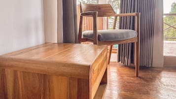 Ropa de cama de alta calidad, colchones con acolchado adicional, minibar