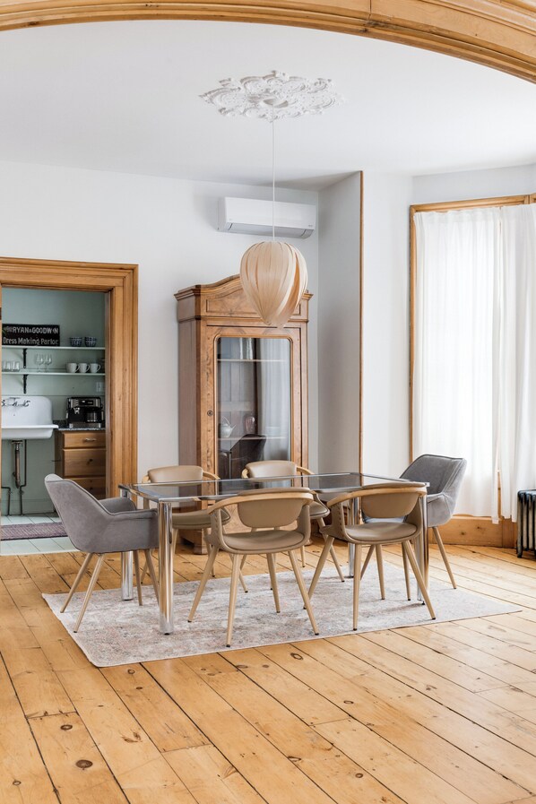 Dining - 4 Bedroom Historic Home | Picton (Prince Edward)