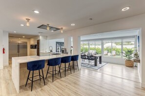 Dining - SoFloasis - Home w/ Heated Pool, close to beaches (Lighthouse Point)
