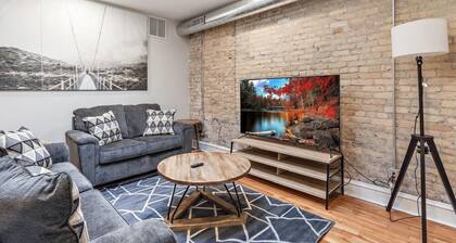 Lovely 3 Bedroom in the Heart of SE Minneapolis