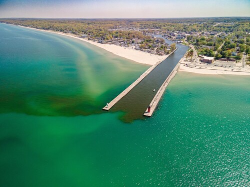 Luxury Escape • Pool, Hot Tub, Game Room, Sleep 12