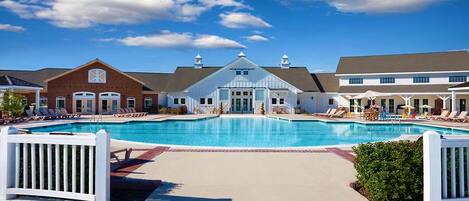 Indoor pool, outdoor pool