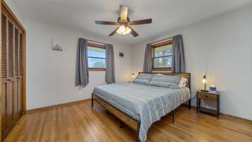 5 chambres, fer et planche à repasser, lit parapluie, Wi-Fi gratuit