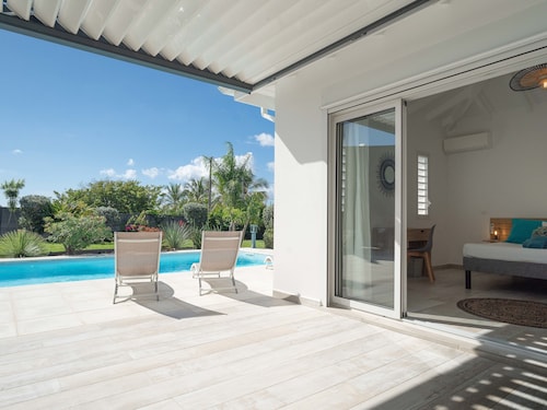 Villa Corossol avec piscine et proche plages