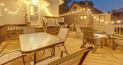 Westmont Home w/ Hot Tub! Walk to Metra Station