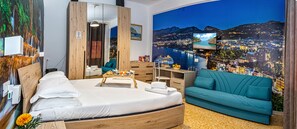 1 bedroom, premium bedding, in-room safe, desk