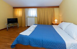 4 chambres, lit parapluie, Wi-Fi gratuit, draps fournis