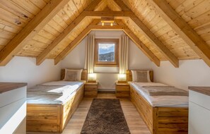 4 Schlafzimmer, Reisekinderbett, kostenloses WLAN, Bettwäsche