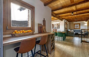 Dining - Awesome home in Barlete with kitchen (Barlete)