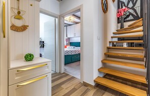 4 bedrooms, free WiFi, bed sheets