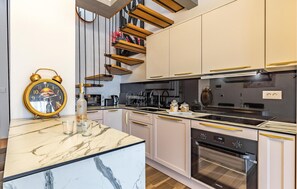 Fridge, stovetop, dishwasher, coffee/tea maker - Nice apartment in Medulin with WiFi (Medulin)