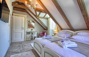 4 Schlafzimmer, Reisekinderbett, kostenloses WLAN, Bettwäsche