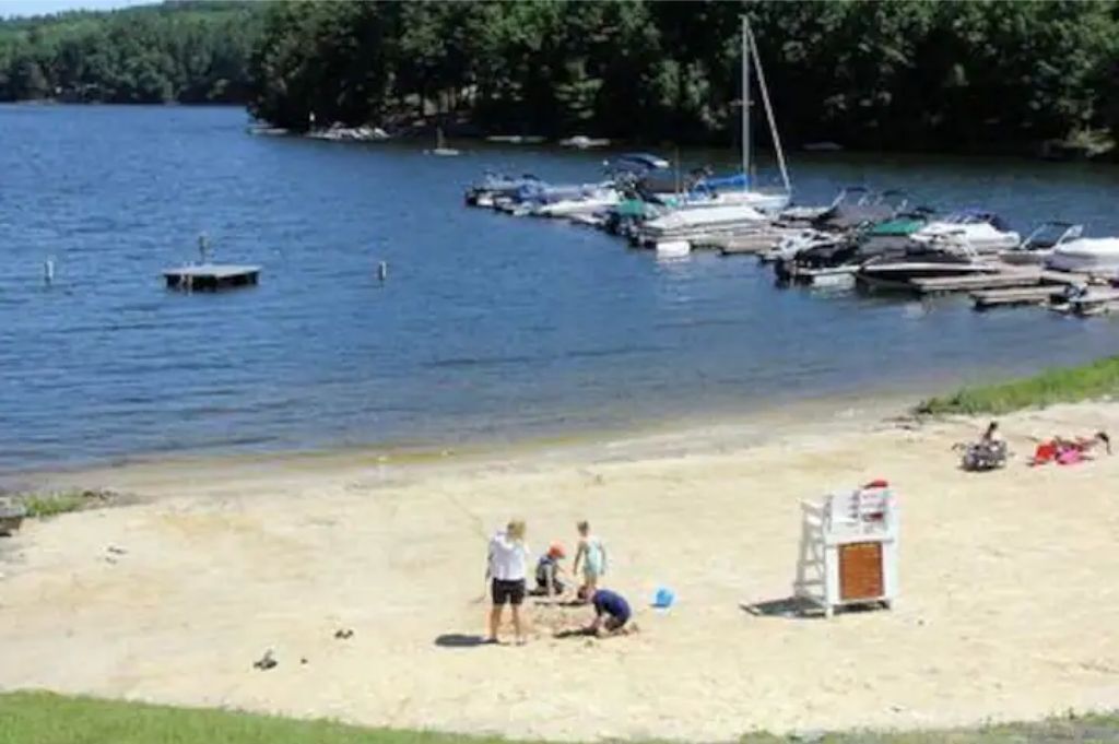 Sun loungers, beach towels