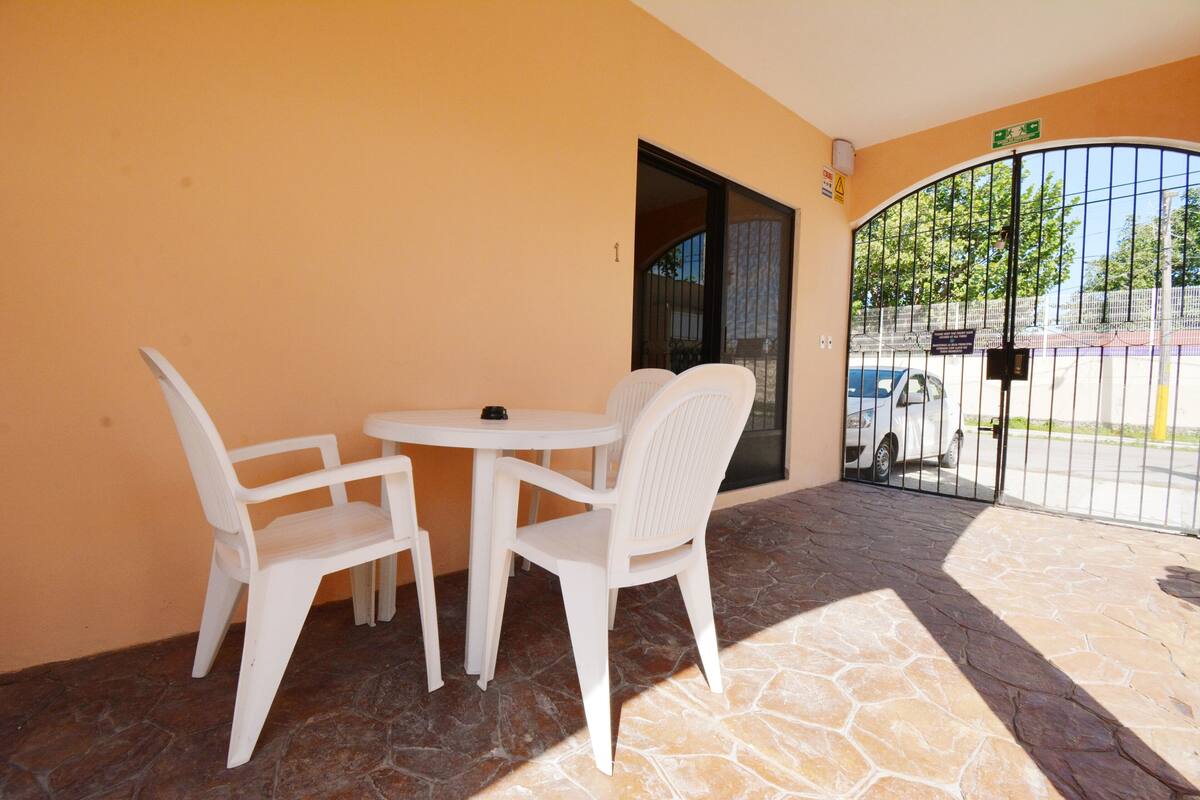 Suite #1, 1 Bedroom, 1 Bathroom | Interior entrance