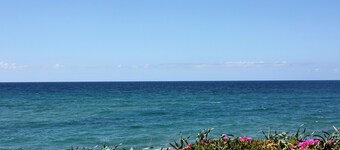 Villa on sand dunes a few steps from the sea, complete relaxation in North Sardinia