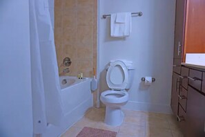 Bathroom - Contemporary home away from home in very beautiful location. (Hanover)