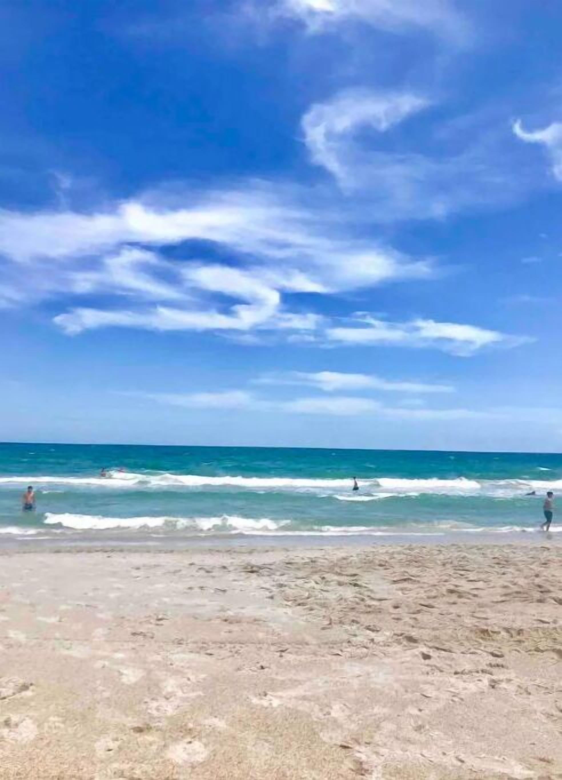 Sun loungers, beach towels