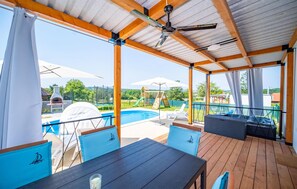 Outdoor dining - Beautiful home in Cerovacki Galovici with sauna (Cerovacki Galovici)