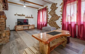 Fernseher, Kamin, TischfuĂball