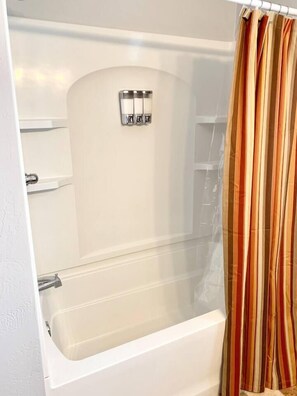 Hair dryer, towels - Large unit in Kiel close to Road America/Elkhart Lake (Kiel)