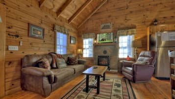 Televisie, een open haard en een dvd-speler