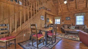 Télévision, cheminée, lecteur de DVD