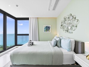 2 bedrooms, in-room safe, iron/ironing board, free WiFi