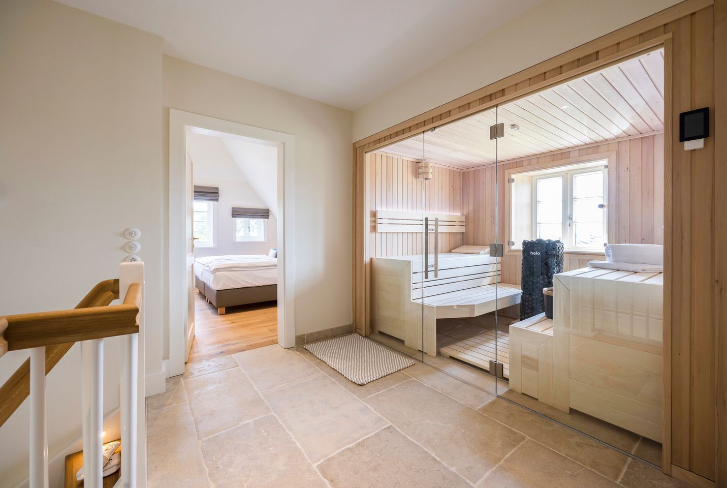 4 Schlafzimmer, Zimmersafe, Schreibtisch, Bügeleisen/Bügelbrett