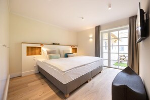 3 Schlafzimmer, Zimmersafe, Schreibtisch, Bügeleisen/Bügelbrett