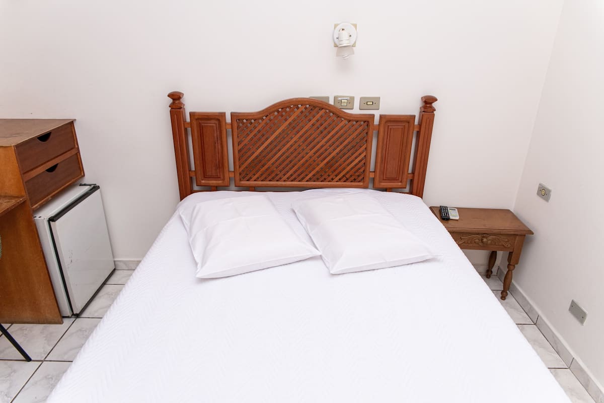 Kamar Double Deluks, 1 Tempat Tidur Double | Seprai premium, busa memori, dan didekorasi berbeda-beda