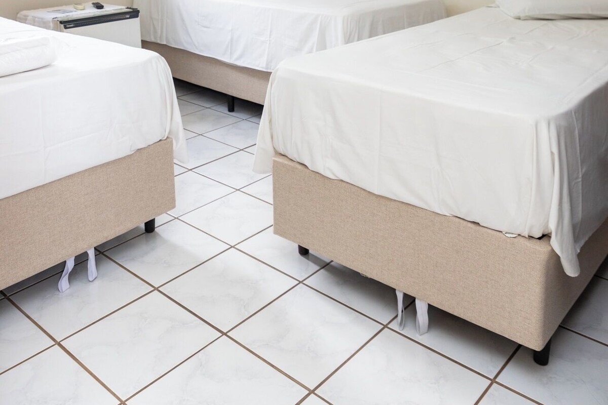 Sängtillbehör av högsta kvalitet, memory foam-madrasser och skrivbord