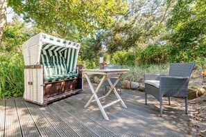 Unclassified image, 5 of 29, button