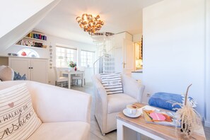 TV - Nuur Hiir Hüs, Whg. 4 - Beach chair. Thatch. Close to nature. (Kampen (Sylt))