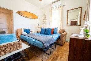 1 bedroom, iron/ironing board, travel crib, free WiFi - Breezy 1BR Retreat • Walk to UofA (Tucson)