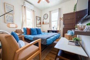 1 bedroom, iron/ironing board, travel cot, free WiFi