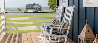 Dockside - Picture Perfect Home - Gorgeous Views!