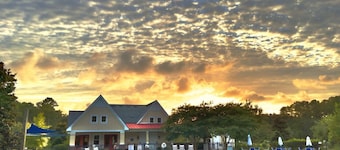 Sugar Shack - Rustic charm meets modern amenities!