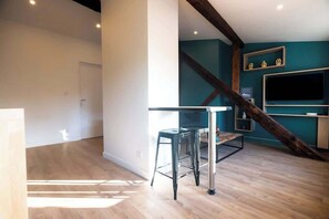 Interior - Le Puits-Clos : T2 sous les toits proche Capitole (Toulouse)