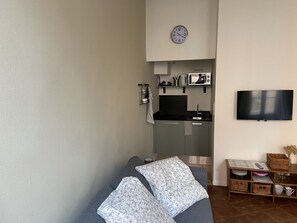 TV