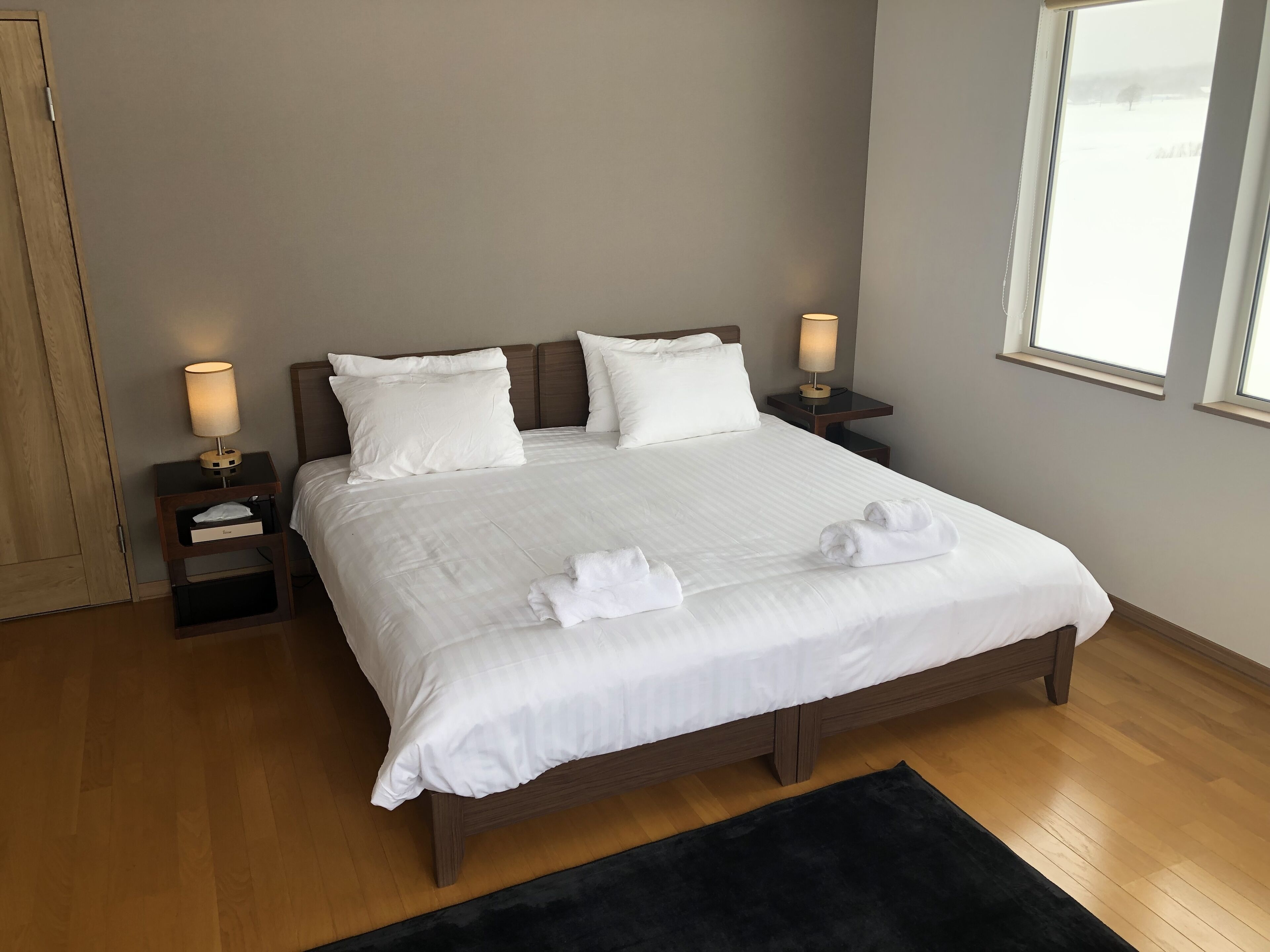 5 chambres, lit parapluie, Wi-Fi gratuit, draps fournis