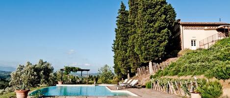 Et oppvarmet basseng