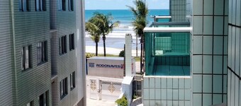 Apt on Caiçara beach avenue